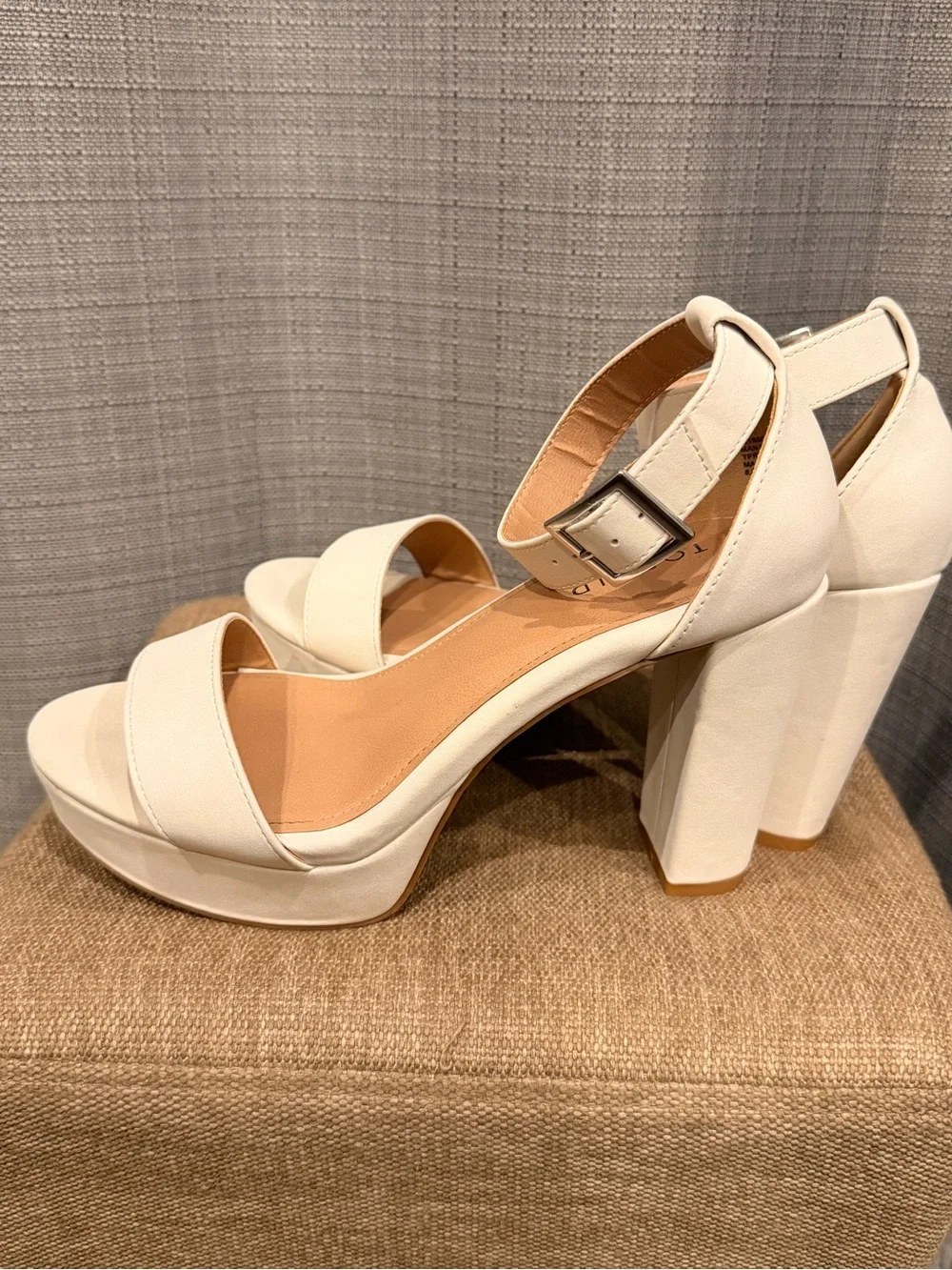 torrid white platform